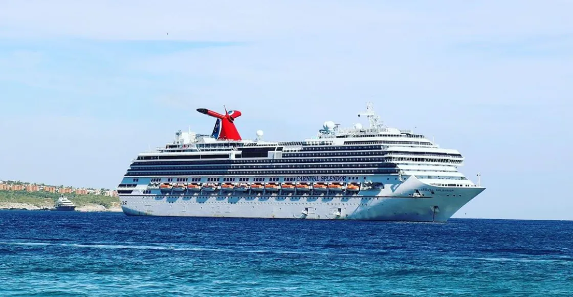 Carnival Splendor cruise ship sailing to homeport